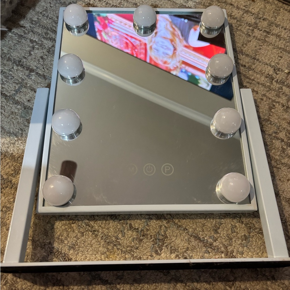 Lighted Vanity Mirror with Touch Controls - Picture 2 of 4